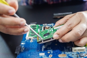 Repairing IT devices
